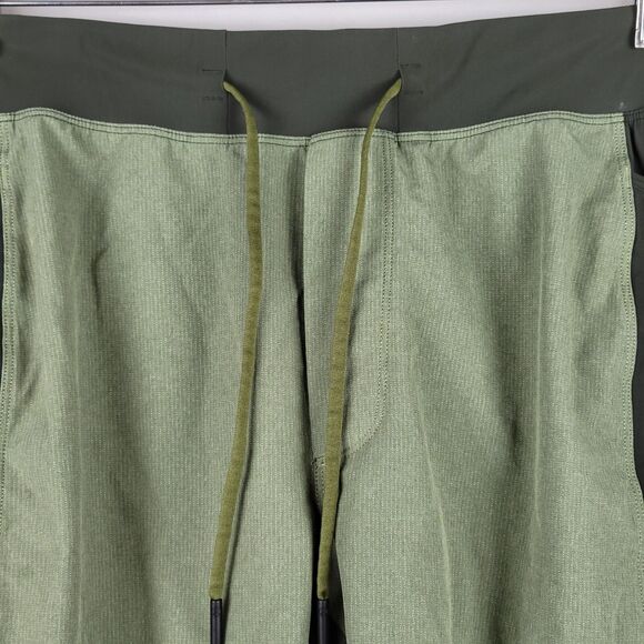 Lululemon Lined 9" Shorts Medium Olive Green Namaste At The Beach Gym Workout - Picture 6 of 11